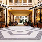 F6 Hotel 5*
