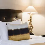 F6 Hotel