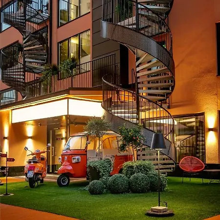 Hotel F6