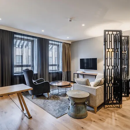 F6 Hotel