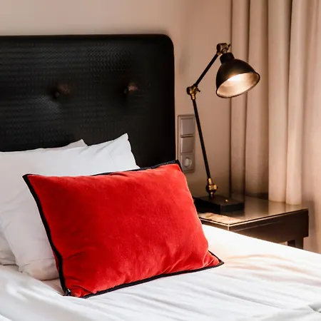 F6 Hotel 5*