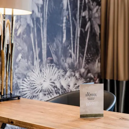 F6 Hotel