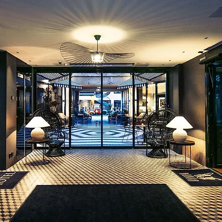 F6 Hotell 4*